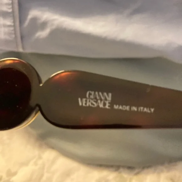 Gianni Versace Vintage Medusa Sunglasses Model 417 Col 900 Authentic